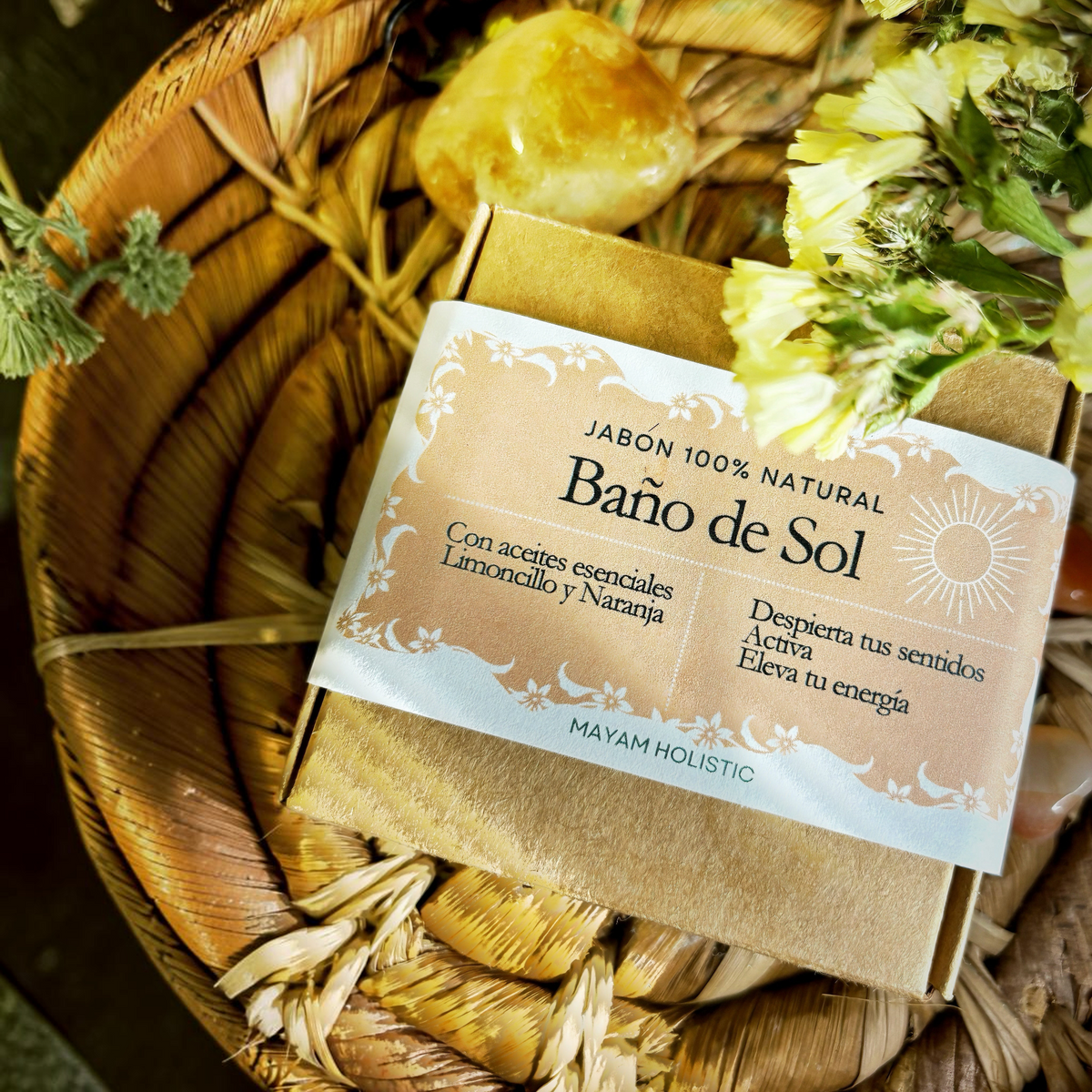 Jabón artesanal Mayam Holistic Baño de Sol con aceites esenciales de limoncillo y naranja en caja de cartón natural